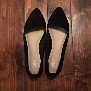 NWOT Black flats!